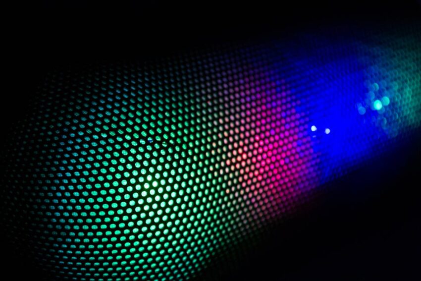 LED